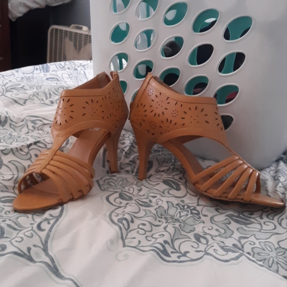 Hot in Hollywood  shoes